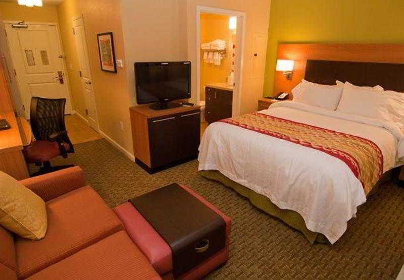 Towneplace Suites By Marriott Monroe Δωμάτιο φωτογραφία